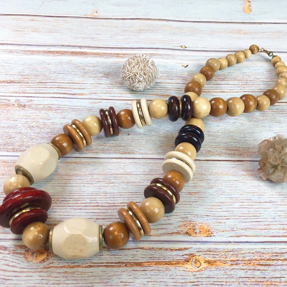 ❌SOLD❌VTG 80s Chunky Wooden Bead Statement Necklace - Picture 4 of 7